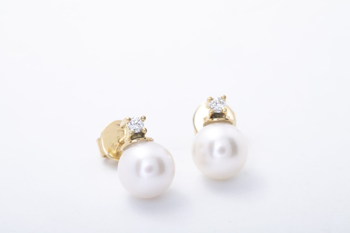 PAR DE ARETES PERLAS CON BRILLANTES
