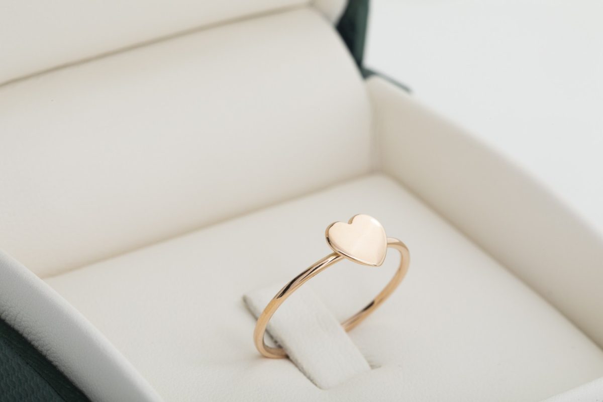 Anillo corazón en oro rosa