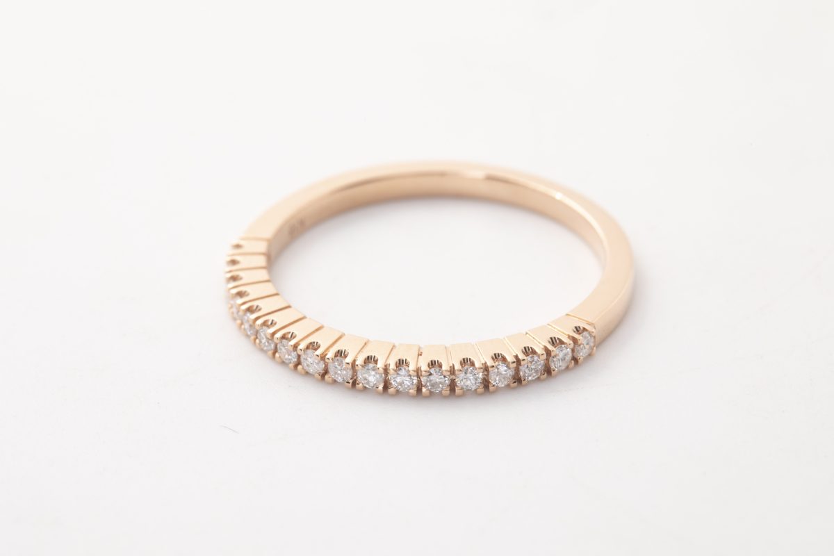 Anillo rivier en oro rosado