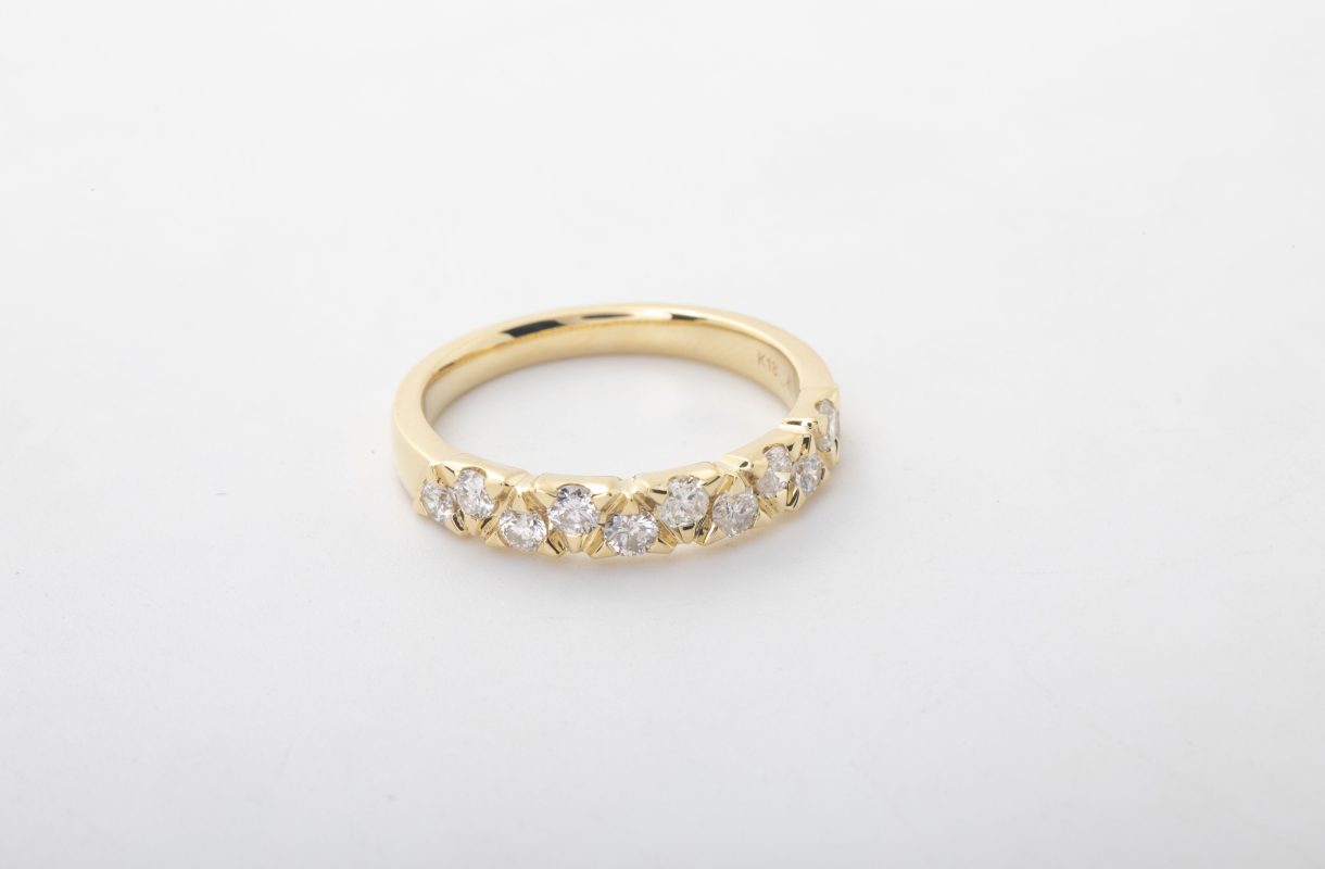 Sortija con diamantes