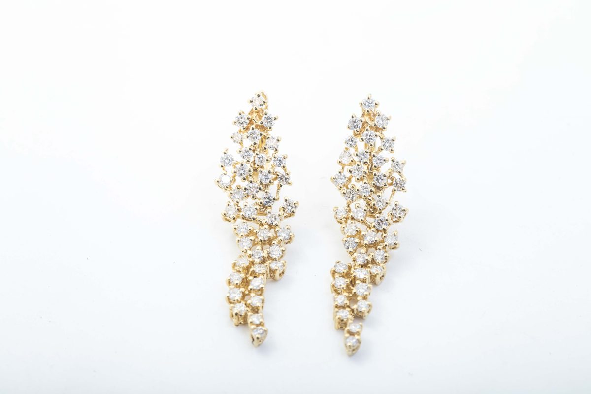 Aretes colgante con brillantes