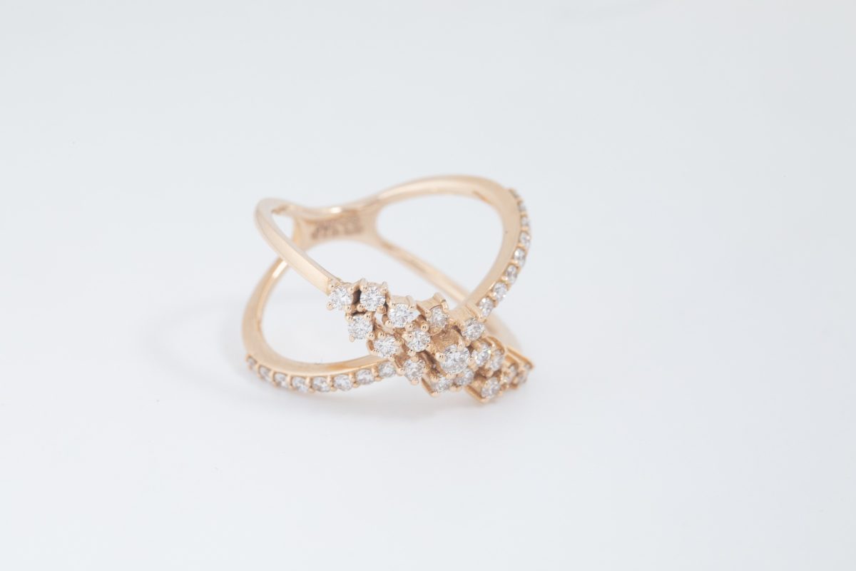 Sortija con brillantes