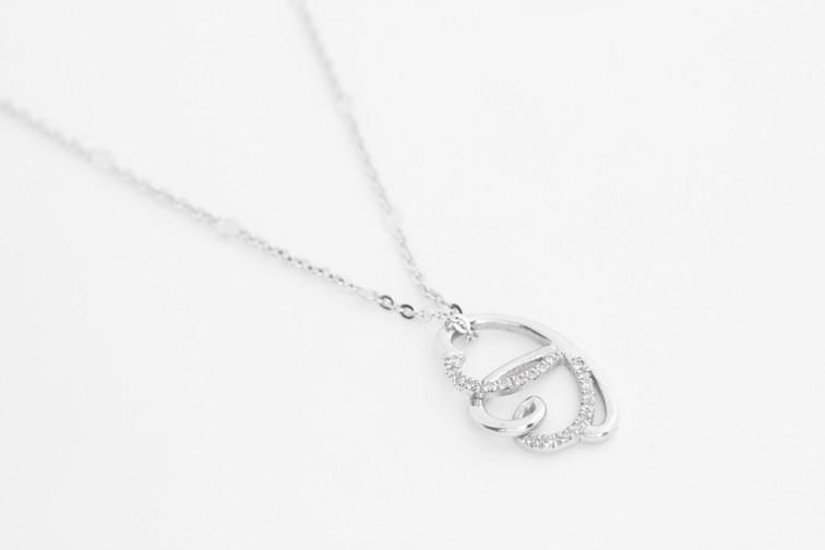 Collar mariposa con brillantes