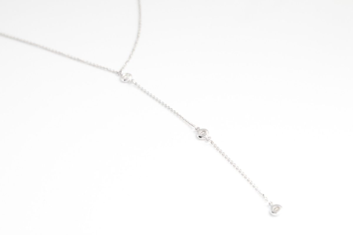 Collar con brillantes en oro blanco