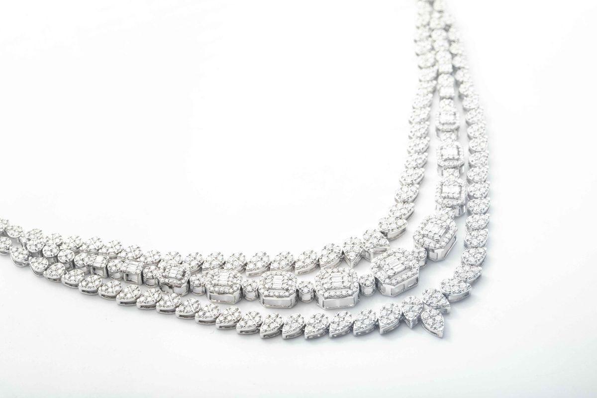 Collar 3 niveles con brillantes