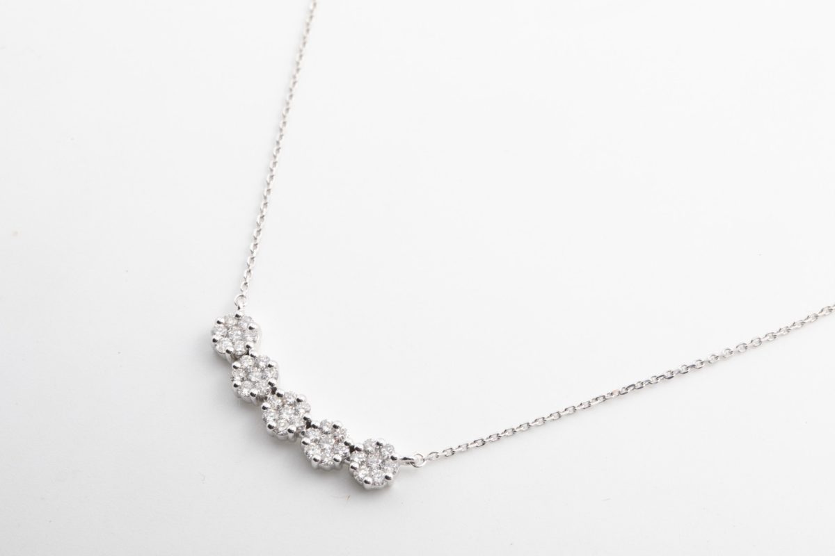 Collar oro con brillantes