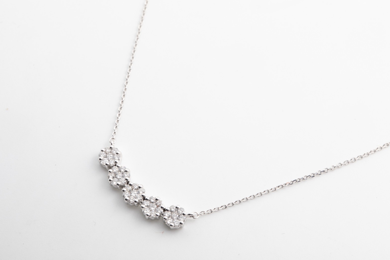 Collar oro con brillantes