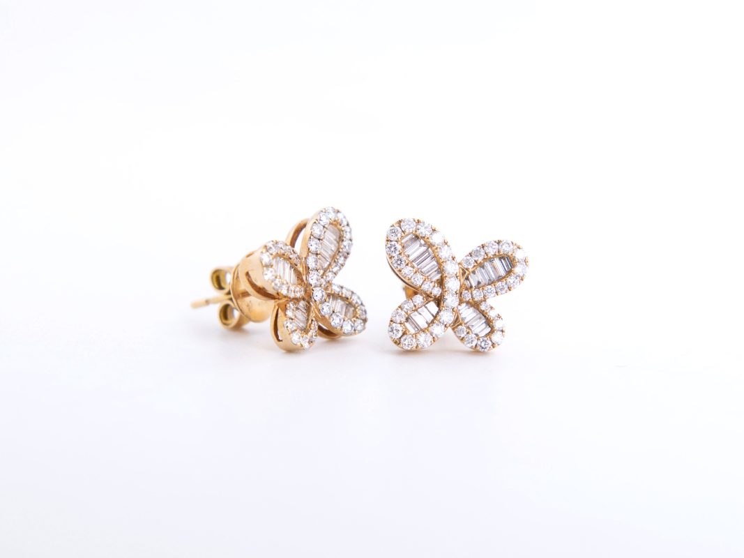 Aretes mariposa con brillantes